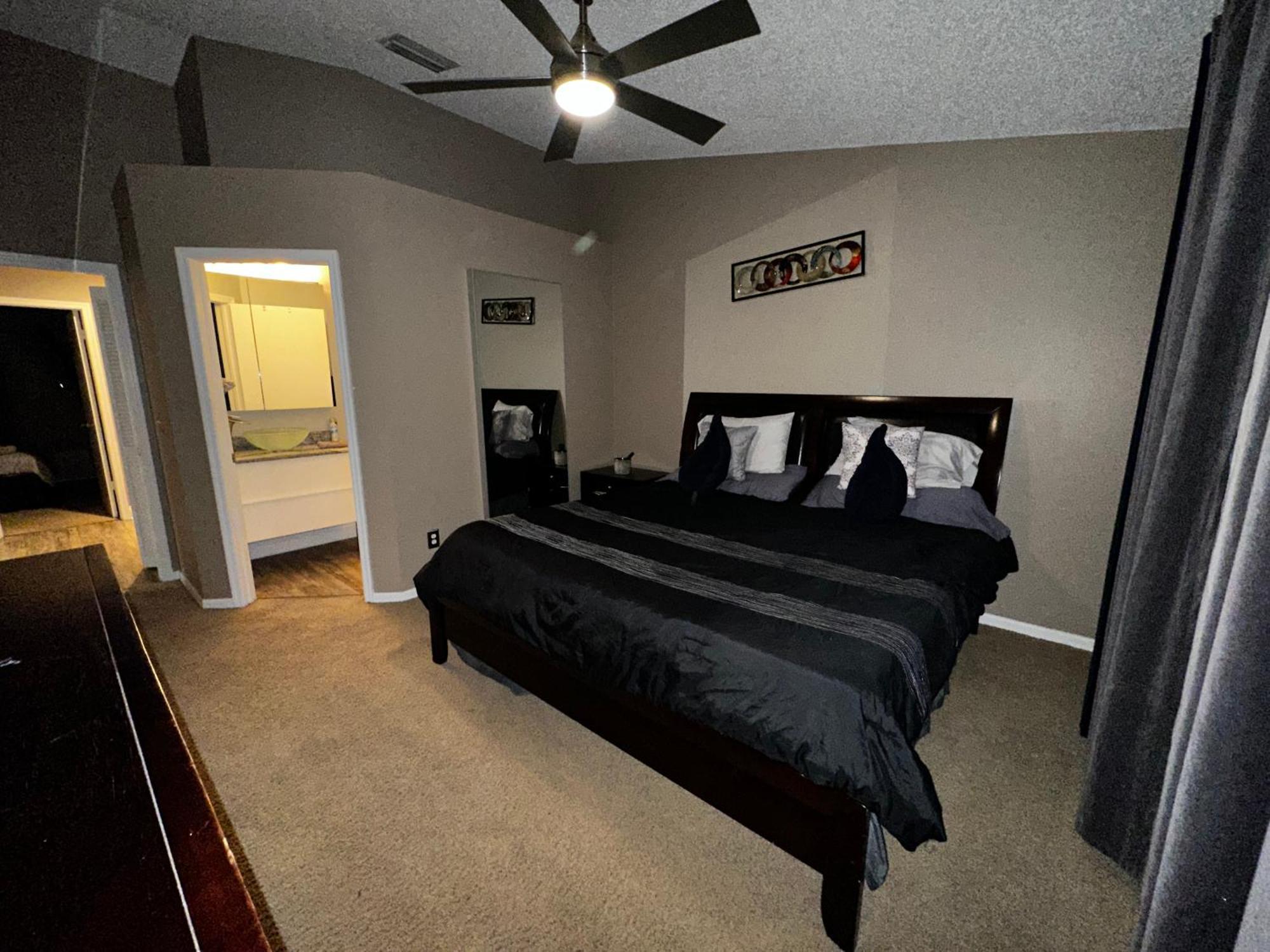 Cozy 3 Bedroom Home Close To Everything In Tampa! Exterior photo