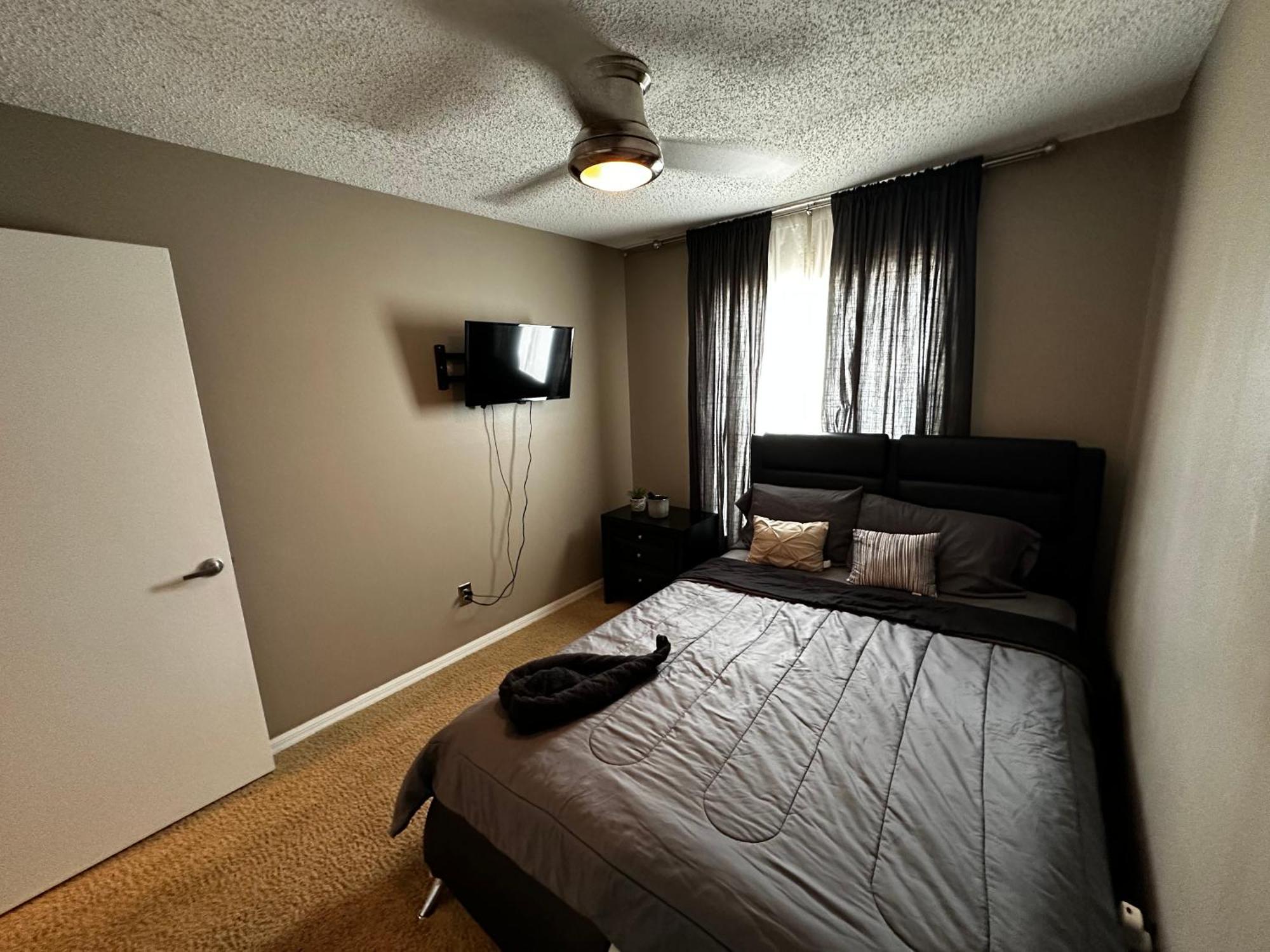 Cozy 3 Bedroom Home Close To Everything In Tampa! Exterior photo